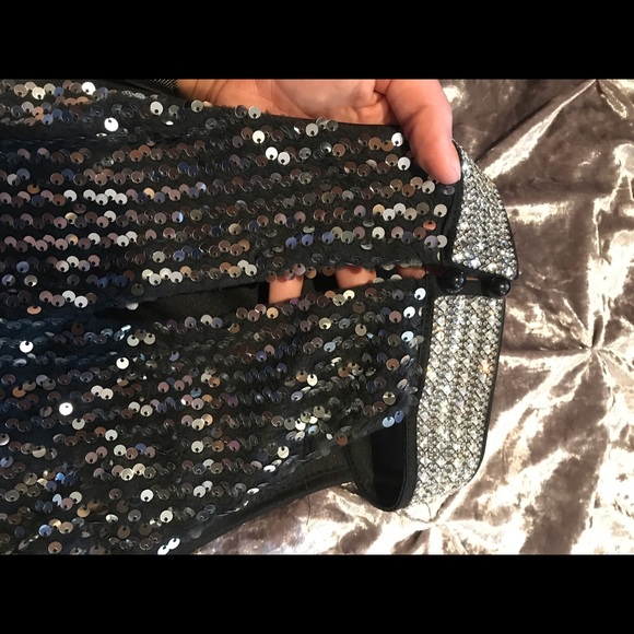 Two Piece Glam - Picture 11 of 11